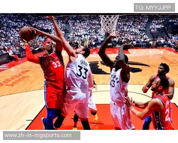 2001年76人对阵雄鹿东部决赛第七场精彩回顾与赛后分析 2001年76人对阵雄鹿东部决赛第七场精彩回顾与赛后分析